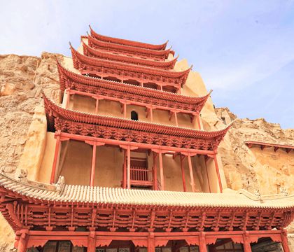 青海西寧+察爾汗鹽湖+翡翠湖+烏素特水上雅丹地質公園+莫高窟+祁連大草原9日8晚私家團